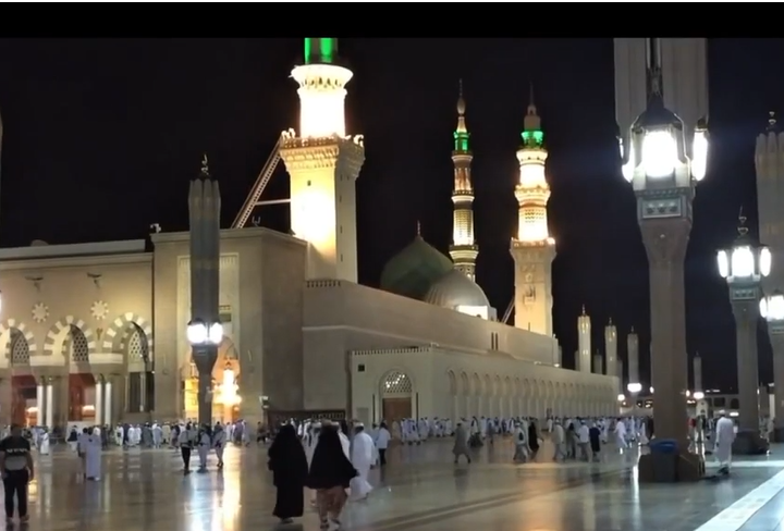 How Haj is performed and what are its major steps